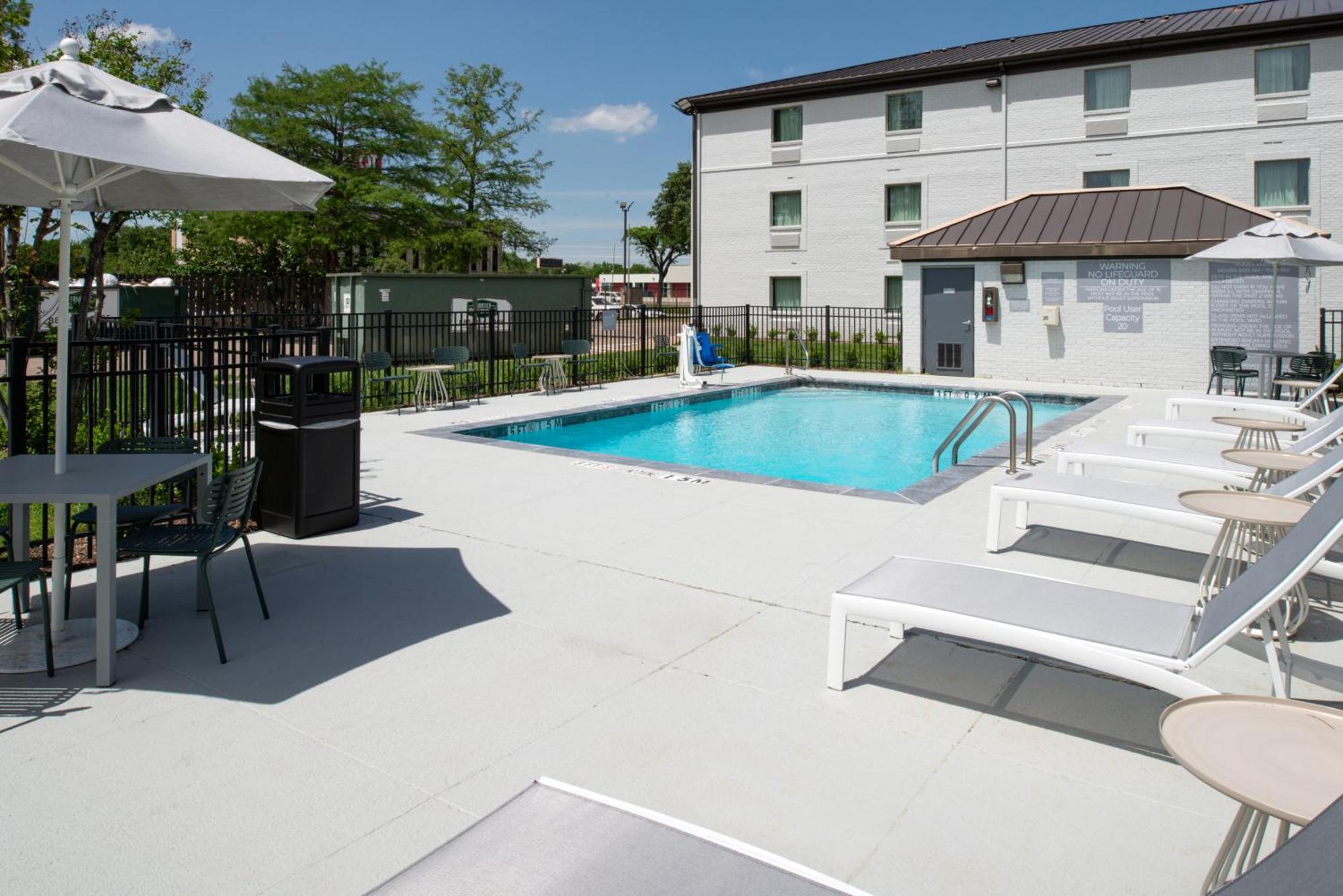 Spark By Hilton Dallas Market Center Экстерьер фото