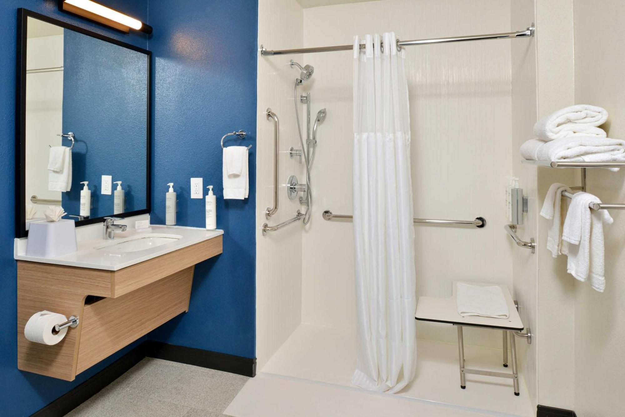 Spark By Hilton Dallas Market Center Экстерьер фото